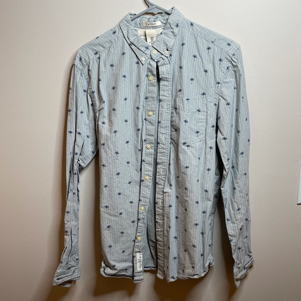 Blue Palm Tree Button Down - H&M - Size M - Picture 1 of 4